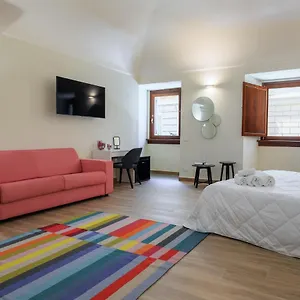 mater-roomssuites-guest-house.it-romehotels.com/